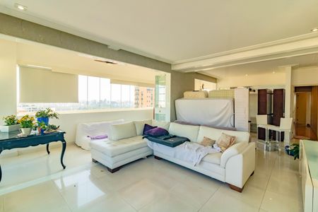 Apartamento para alugar com 250m², 3 quartos e 4 vagasSala