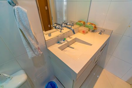 Apartamento para alugar com 250m², 3 quartos e 4 vagasBanheiro/Suite 1