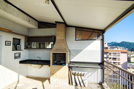 Apartamento à venda com 164m², 3 quartos e 1 vaga Apartamento à venda com 164m², 3 quartos e 1 vagaCobertura