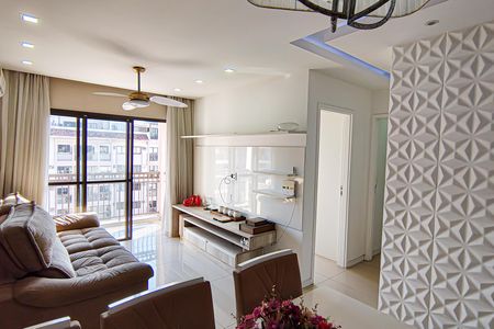 Apartamento à venda com 164m², 3 quartos e 1 vaga Apartamento à venda com 164m², 3 quartos e 1 vagaSala