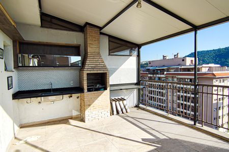 Apartamento à venda com 164m², 3 quartos e 1 vaga Apartamento à venda com 164m², 3 quartos e 1 vagaCobertura