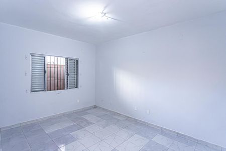 Casa para alugar com 66m², 1 quarto e 2 vagasSuite
