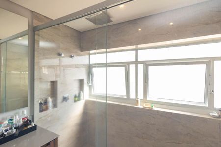 Apartamento à venda com 180m², 3 quartos e 1 vaga Apartamento à venda com 180m², 3 quartos e 1 vagaBanheiro da Suíte