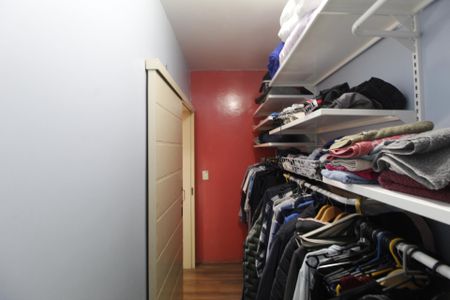 Casa à venda com 450m², 4 quartos e 6 vagasCloset da Suíte 3