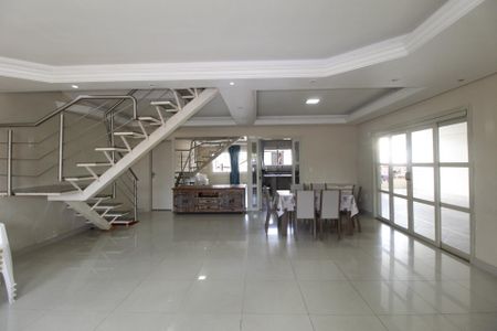 Sala de casa à venda com 4 quartos, 450m² em Centro, Porto Alegre