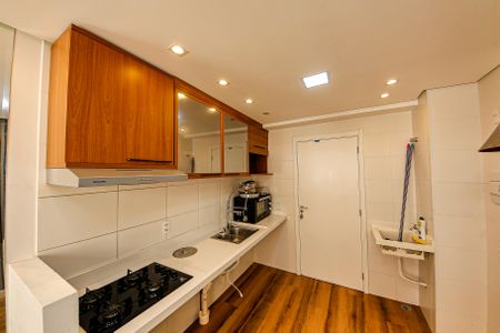 Apartamento à venda com 32m², 2 quartos e sem vagaSala e Cozinha