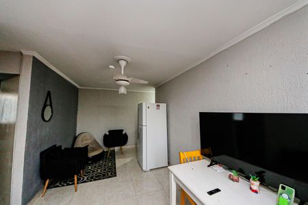 Sala de apartamento para alugar com 2 quartos, 60m² em Parque São Lourenço, São Paulo