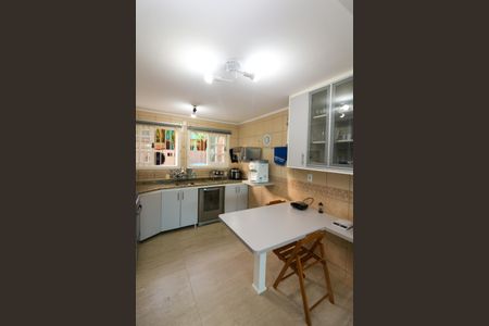 Casa de condomínio à venda com 222m², 3 quartos e 4 vagasCozinha