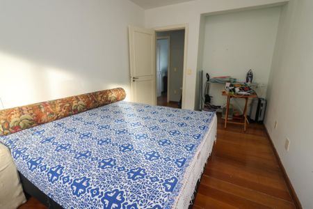 Casa de condomínio à venda com 222m², 3 quartos e 4 vagasQuarto 1