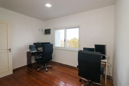 Casa de condomínio à venda com 222m², 3 quartos e 4 vagasQuarto 2