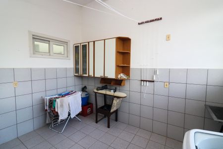 Casa de condomínio à venda com 222m², 3 quartos e 4 vagasÁrea de Serviço