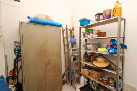 Casa de condomínio à venda com 222m², 3 quartos e 4 vagasQuarto de Serviço