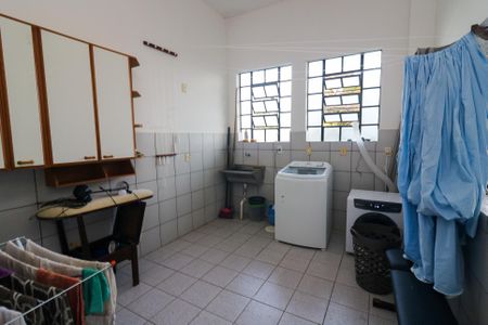 Casa de condomínio à venda com 222m², 3 quartos e 4 vagasÁrea de Serviço