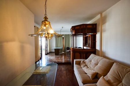 Apartamento à venda com 200m², 4 quartos e 1 vaga Apartamento à venda com 200m², 4 quartos e 1 vagaSala