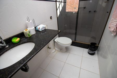 Casa de condomínio à venda com 600m², 4 quartos e 2 vagasBanheiro