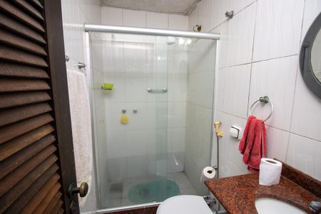 Casa de condomínio à venda com 600m², 4 quartos e 2 vagasBanheiro 2