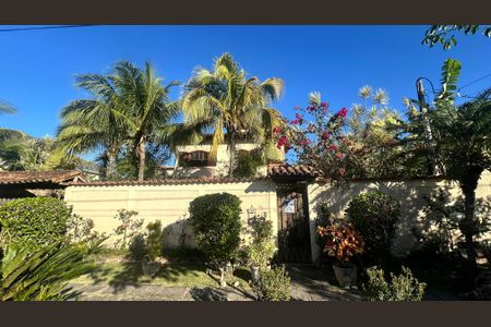 Casa de condomínio à venda com 600m², 4 quartos e 2 vagasFachada