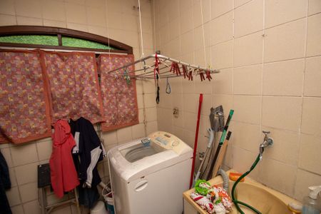 Casa de condomínio à venda com 600m², 4 quartos e 2 vagasÁrea de Serviço