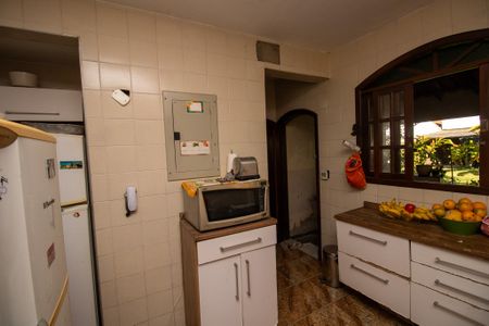 Casa de condomínio à venda com 600m², 4 quartos e 2 vagasCozinha