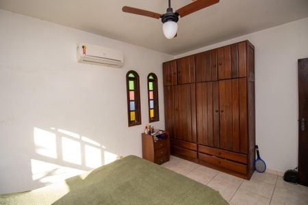 Casa de condomínio à venda com 600m², 4 quartos e 2 vagasQuarto 5