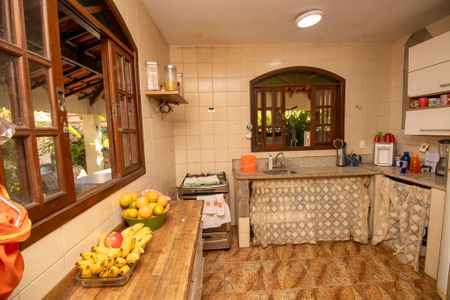 Casa de condomínio à venda com 600m², 4 quartos e 2 vagasCozinha