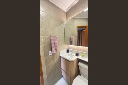 Apartamento à venda com 46m², 2 quartos e 1 vaga Apartamento à venda com 46m², 2 quartos e 1 vagaBanheiro Social