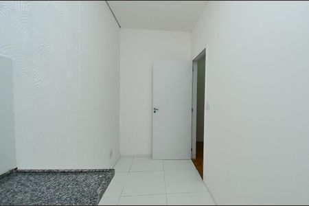 Apartamento à venda com 77m², 2 quartos e sem vagaCozinha