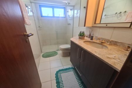Apartamento à venda com 134m², 3 quartos e 3 vagas Apartamento à venda com 134m², 3 quartos e 3 vagasBanheiro Social