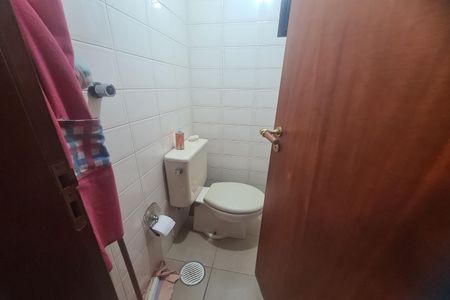 Apartamento à venda com 134m², 3 quartos e 3 vagas Apartamento à venda com 134m², 3 quartos e 3 vagasBanheiro de serviço
