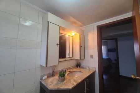 Apartamento à venda com 134m², 3 quartos e 3 vagas Apartamento à venda com 134m², 3 quartos e 3 vagasBanheiro Social