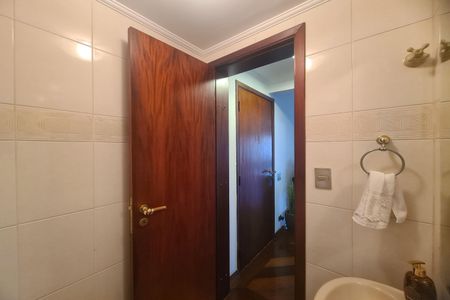 Apartamento à venda com 134m², 3 quartos e 3 vagas Apartamento à venda com 134m², 3 quartos e 3 vagasLavabo