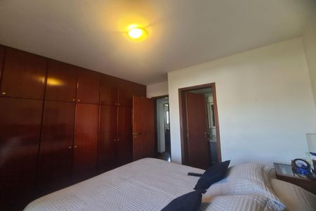 Apartamento à venda com 134m², 3 quartos e 3 vagas Apartamento à venda com 134m², 3 quartos e 3 vagasSuíte