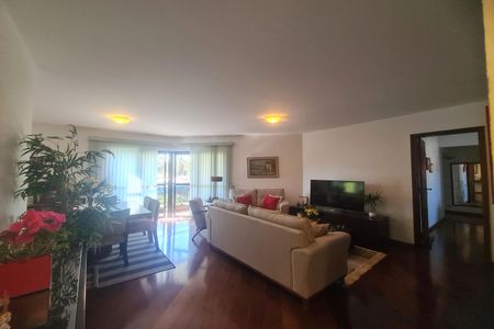 Apartamento à venda com 134m², 3 quartos e 3 vagas Apartamento à venda com 134m², 3 quartos e 3 vagasSala