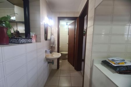 Apartamento à venda com 134m², 3 quartos e 3 vagas Apartamento à venda com 134m², 3 quartos e 3 vagasBanheiro de serviço