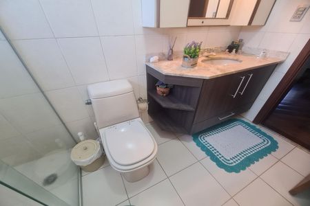 Apartamento à venda com 134m², 3 quartos e 3 vagas Apartamento à venda com 134m², 3 quartos e 3 vagasBanheiro Social