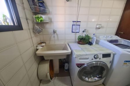 Apartamento à venda com 134m², 3 quartos e 3 vagas Apartamento à venda com 134m², 3 quartos e 3 vagasÁrea de Serviço