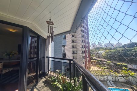 Apartamento à venda com 134m², 3 quartos e 3 vagas Apartamento à venda com 134m², 3 quartos e 3 vagasVaranda da Sala