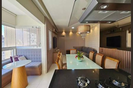 Apartamento à venda com 110m², 4 quartos e 2 vagas Apartamento à venda com 110m², 4 quartos e 2 vagasSala