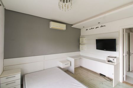 Casa à venda com 320m², 4 quartos e 4 vagas Casa à venda com 320m², 4 quartos e 4 vagasSuíte 1