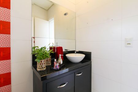 Casa à venda com 320m², 4 quartos e 4 vagas Casa à venda com 320m², 4 quartos e 4 vagasBanheiro