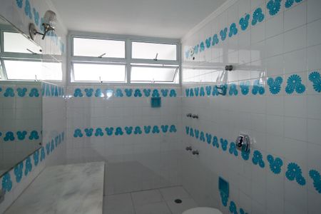 Apartamento à venda com 130m², 3 quartos e 1 vaga Apartamento à venda com 130m², 3 quartos e 1 vagaBanheiro da Suíte