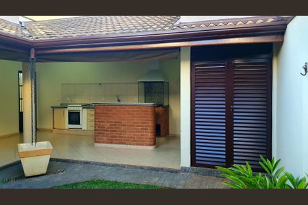 Casa de condomínio para alugar com 265m², 3 quartos e 4 vagasÁrea Externa