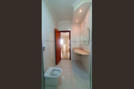 Casa de condomínio para alugar com 265m², 3 quartos e 4 vagasBanheiro