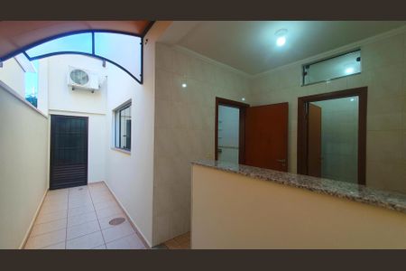 Casa de condomínio para alugar com 265m², 3 quartos e 4 vagasCorredor