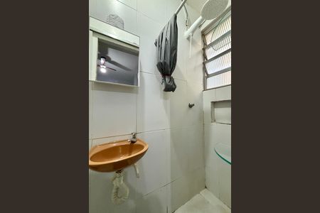 Studio para alugar com 18m², 1 quarto e sem vaga Studio para alugar com 18m², 1 quarto e sem vagaBanheiro social