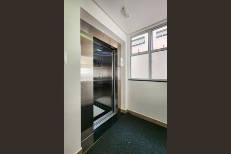 Apartamento à venda com 57m², 2 quartos e 1 vaga Apartamento à venda com 57m², 2 quartos e 1 vagaÁrea Comum