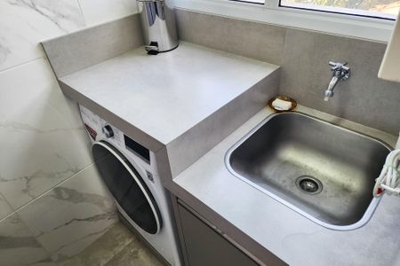 Apartamento à venda com 57m², 2 quartos e 1 vaga Apartamento à venda com 57m², 2 quartos e 1 vagaÁrea de Serviço