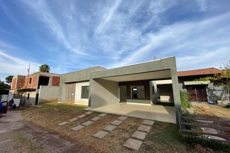 Casa de condomínio para alugar com 199m², 3 quartos e 2 vagas Casa de condomínio para alugar com 199m², 3 quartos e 2 vagasFachada