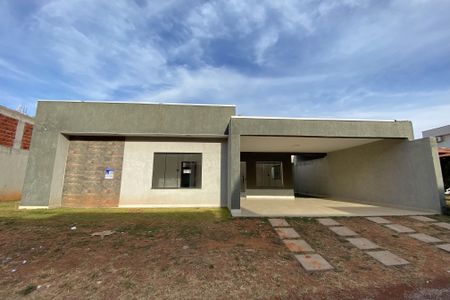 Casa de condomínio para alugar com 199m², 3 quartos e 2 vagas Casa de condomínio para alugar com 199m², 3 quartos e 2 vagasFachada
