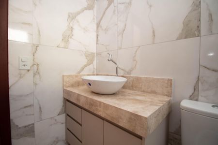 Casa de condomínio para alugar com 199m², 3 quartos e 2 vagas Casa de condomínio para alugar com 199m², 3 quartos e 2 vagasBanheiro Social